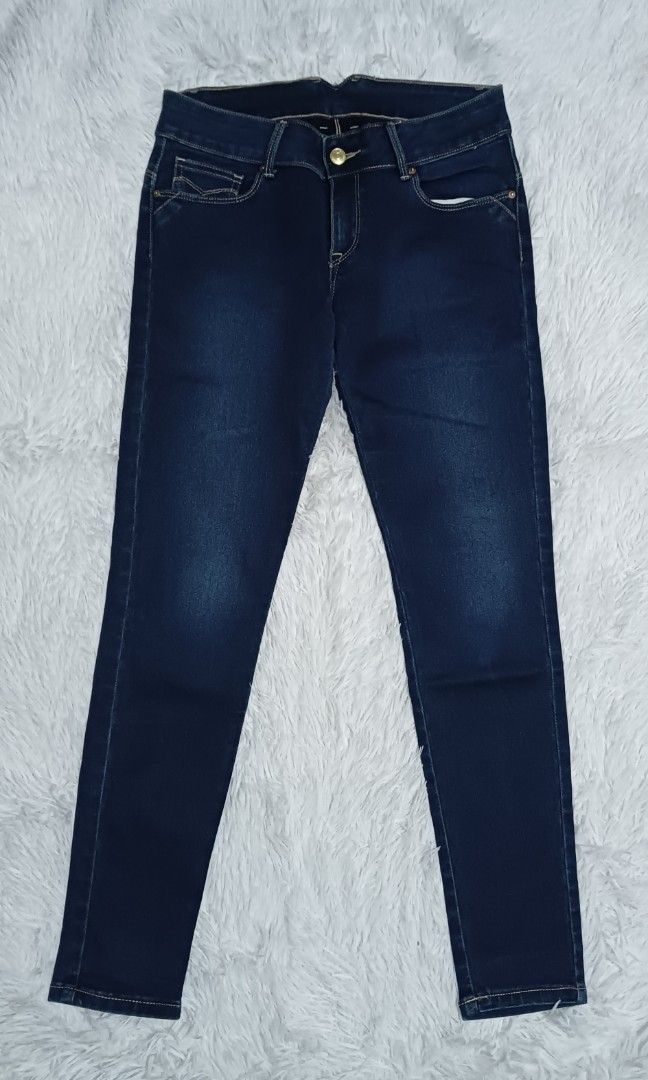 JAG JEANS (Category: Jeans) located in Ozamiz City. Submitted by lovethriftshop18 (Listing ID 1463127832, Image 2). Description: size 30-31 stretchable length 35 no issue.