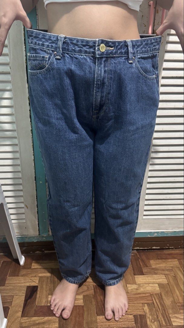 PRELOVED JAG Jeans Blue Denim Size 31 (Category: Jeans) located in Quezon City. Submitted by mrsp_28 (Listing ID 1463225489, Image 1). Description: - Classic blue denim jeans from JAG - Straight leg fit - Size 31 - Made with 100% cotton - Imported fabric - Ideal for everyday wear - Versatile and easy to pair with any top - High-waisted Length: 36 inches RFS: Decluttering MOP: BPI/Gcash.