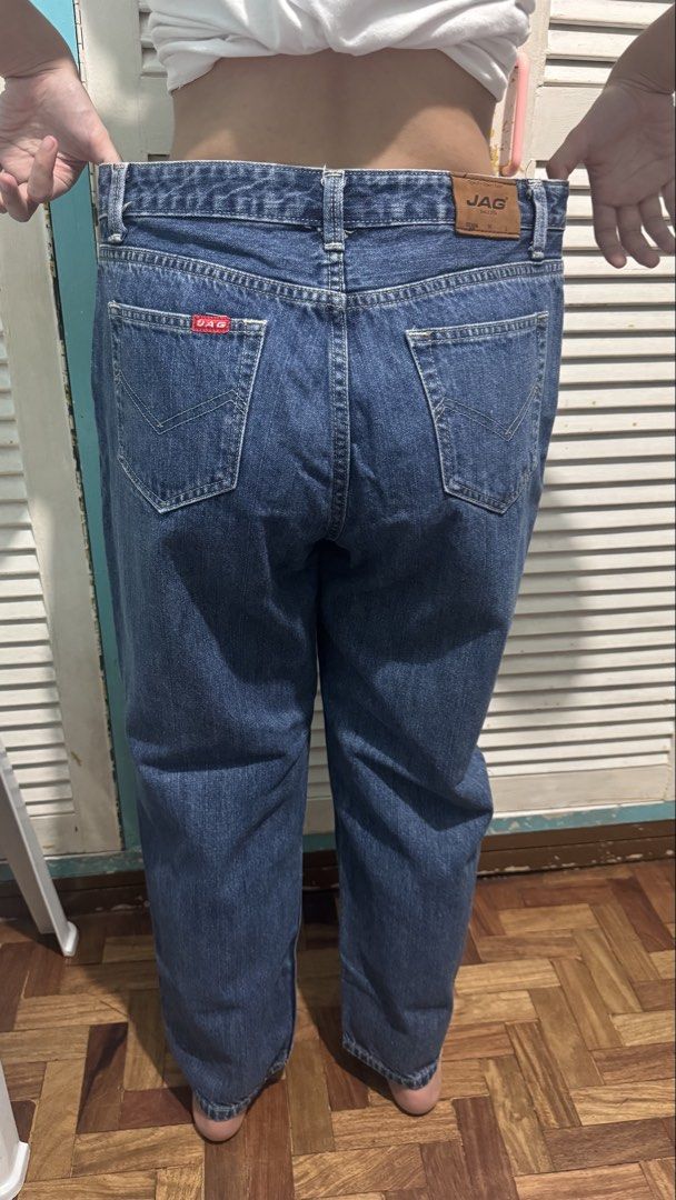 PRELOVED JAG Jeans Blue Denim Size 31 (Category: Jeans) located in Quezon City. Submitted by mrsp_28 (Listing ID 1463225489, Image 2). Description: - Classic blue denim jeans from JAG - Straight leg fit - Size 31 - Made with 100% cotton - Imported fabric - Ideal for everyday wear - Versatile and easy to pair with any top - High-waisted Length: 36 inches RFS: Decluttering MOP: BPI/Gcash.