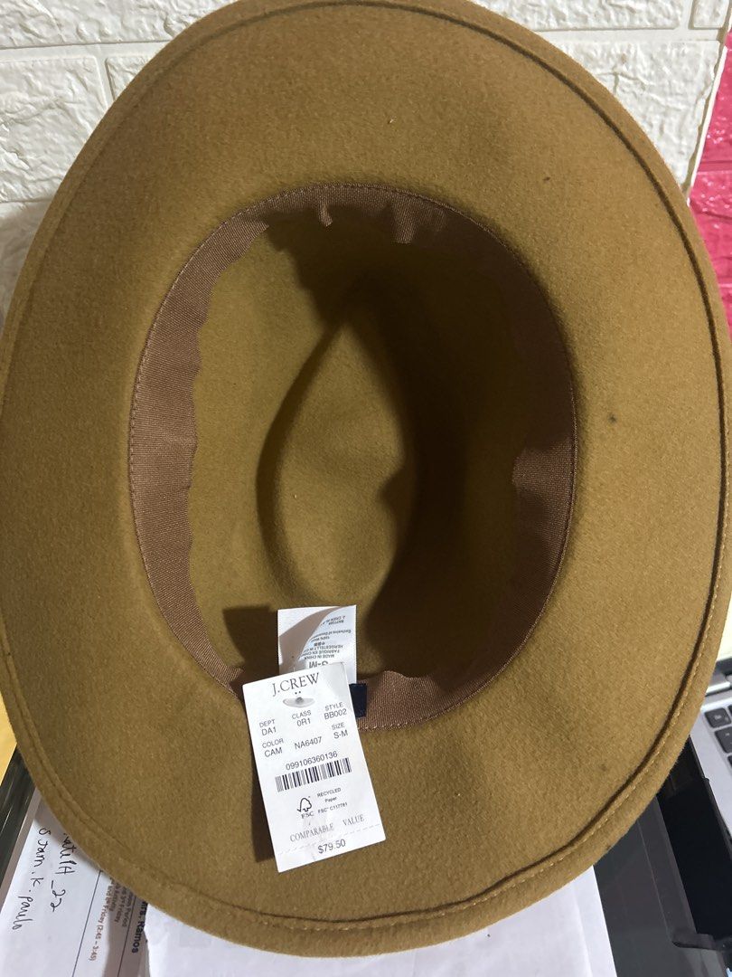 j.crew Brown Felt Fedora Hat Size S-M (Category: Hats & Beanies) located in Manila. Submitted by rpaulo (Listing ID 1463260462, Image 2). Description: - J.Crew Brown Felt Fedora Hat - Size: S-M - Ribbon band detail - Adds a stylish touch to any outfit with a bit of stain as seen in the pics.