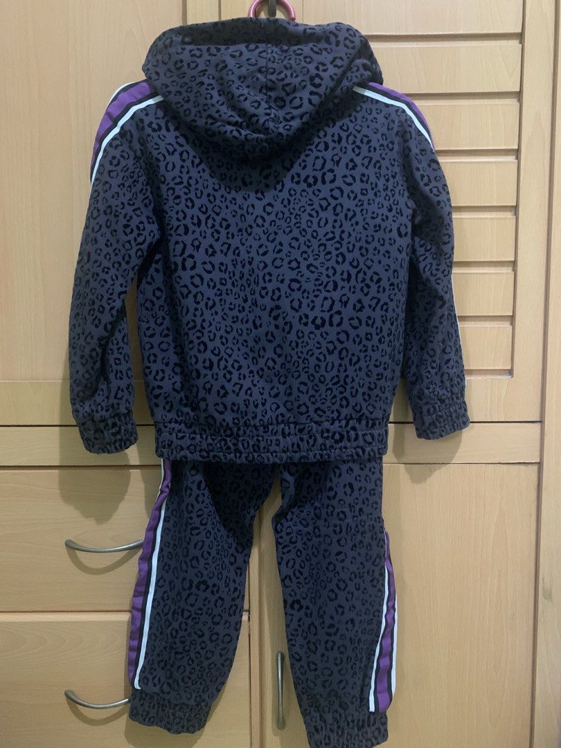 JOGGING PANTS & JACKET (Category: Babies & Kids Fashion) located in Calamba. Submitted by happy_lindzyp (Listing ID 1463130499, Image 2). Description: For girls 4-6 years old depends how big the kid is. Still in a very good condition. .