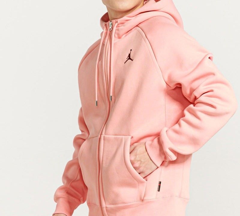 Jordan (Category: Coats, Jackets and Outerwear) located in Bocaue. Submitted by adrianberi35876 (Listing ID 1463301939, Image 1). Description: Jordan Width:22.4 Length:25 Dual Zip Exellent Condition Issue: minimal stain sa ribbings not noticeable or hind narin gano pansinin 📍 Bocaue,Bulacan.