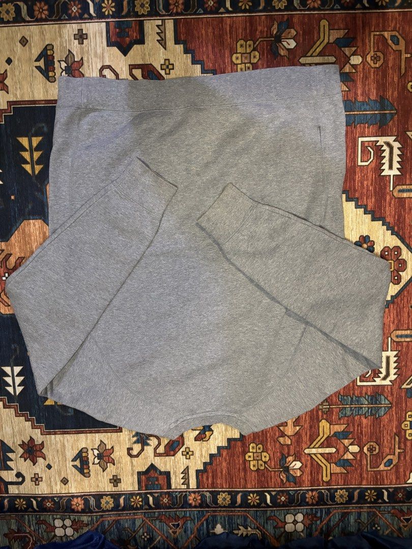 Jordan Brooklyn Fleece Heather Grey Sweatshirt (Category: Coats, Jackets and Outerwear) located in Caloocan City. Submitted by worthysupplies-83215 (Listing ID 1463146634, Image 2). Description: Jordan Brooklyn Fleece Heather Grey Sweatshirt featuring a small embroidered Jumpman logo on the left chest. width: 23 inches length: 26.5 inches sleeve length: 23 inches excellent condition: 9/10 ₱650 + shipping.