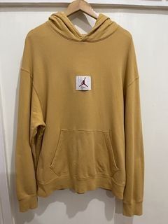 Jordan Nike Flight Yellow Hoodie (Category: Coats, Jackets and Outerwear) located in Bulacan. Submitted by adrian2325 (Listing ID 1463244301, Image 2). Description: - Yellow Jordan hoodie - Nike Flight graphic on back - Jumpman logo on chest - Classic hoodie design with front pocket - Drawstring hood - Perfect for casual wear.