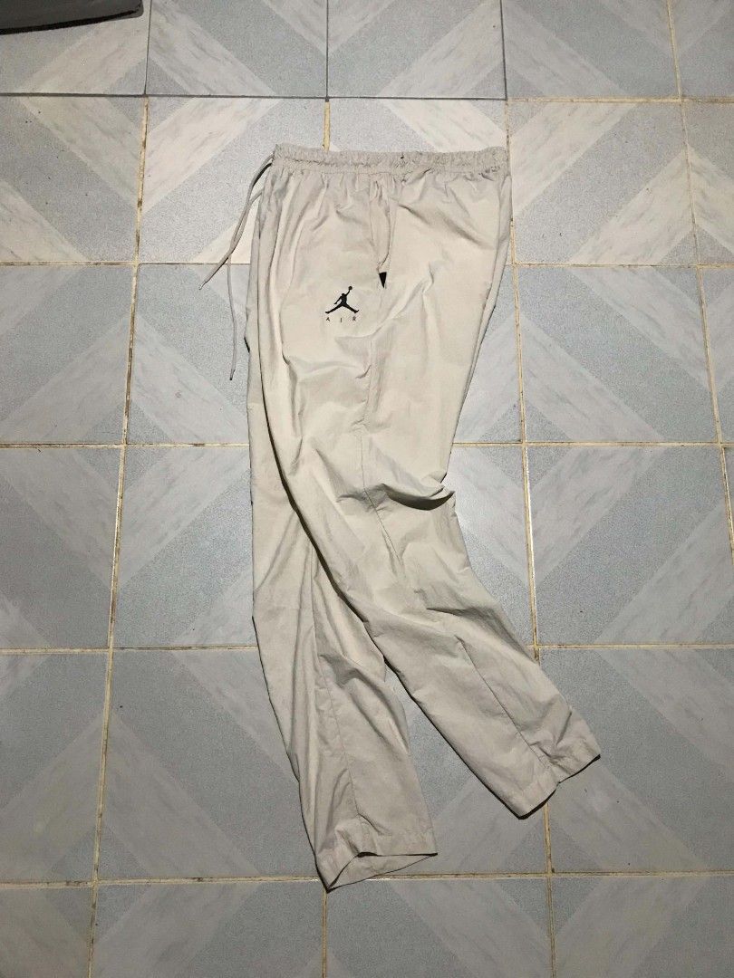 JORDAN NYLON PANTS (Category: Activewear) located in Ajuy. Submitted by anniee_tee (Listing ID 1463279706, Image 2). Description: Size XL on tag Dimes: 30W (free size) 42L.