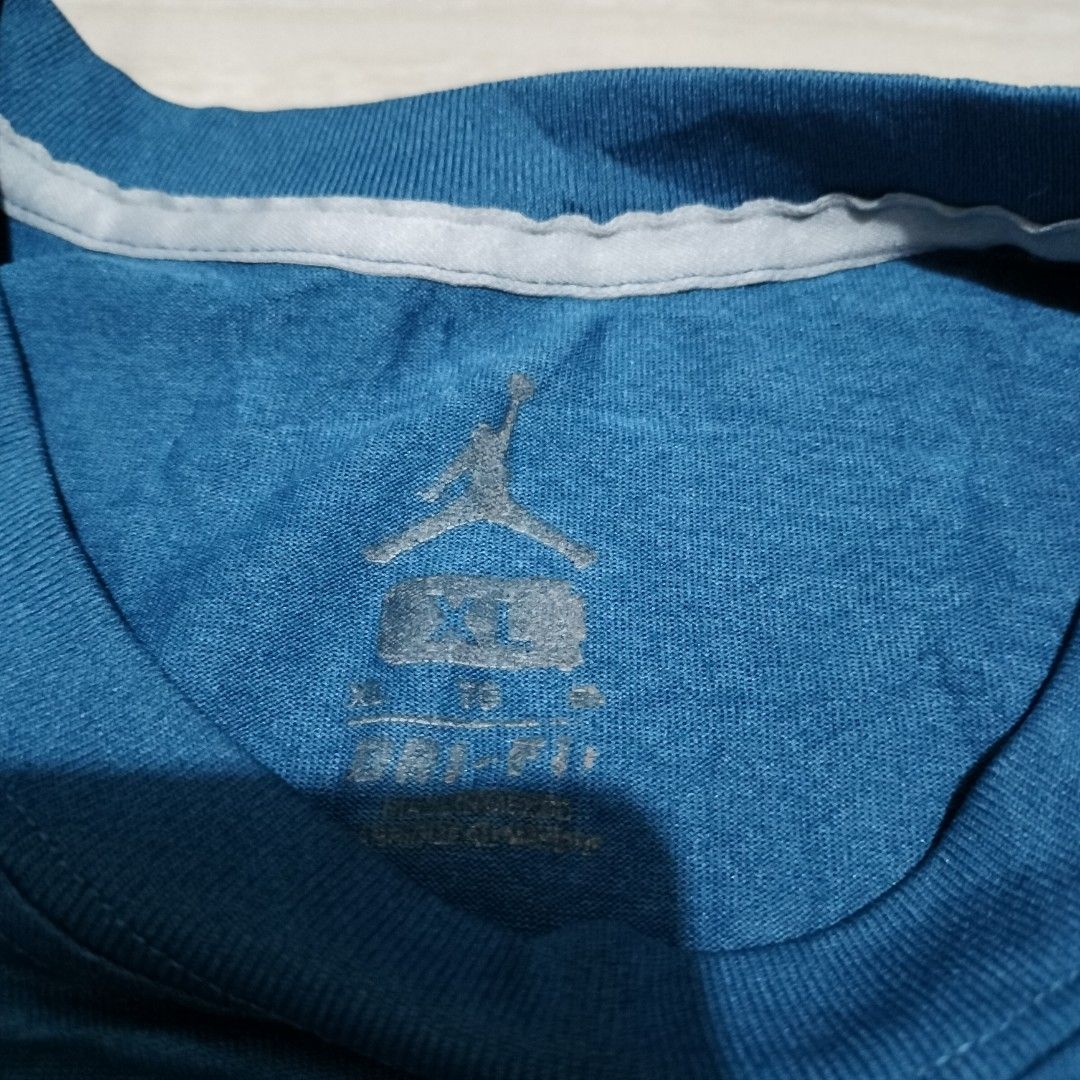 JORDAN CENTER LOGO SHIRT (Category: Tshirts & Polo Shirts ) located in Sariaya. Submitted by social_animalz (Listing ID 1463294530, Image 3). Description: 24.5 x 30.5 quick dry shipping fee is not included.