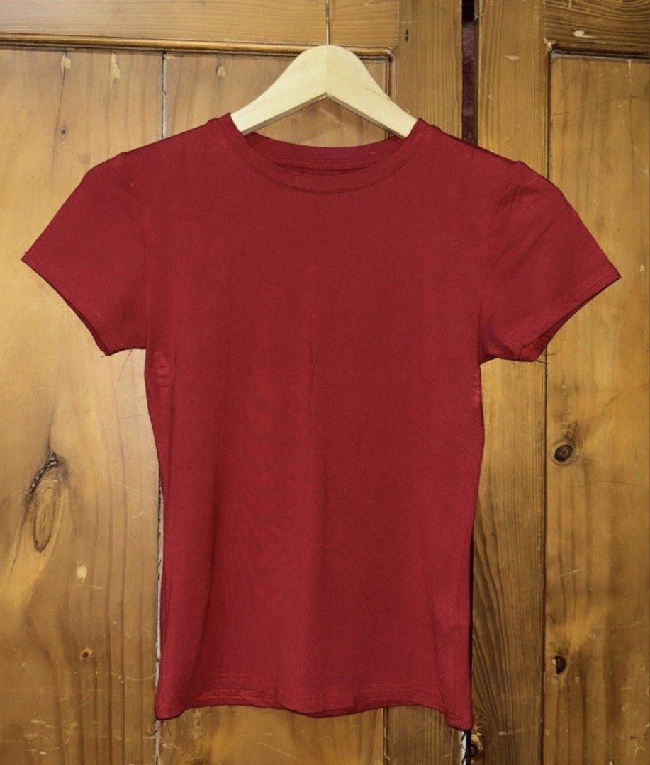 Joybasic red (Kategori: Atasan) berada di Tangerang. Dikirim oleh skybridgeee (ID iklan 1436023719, Gambar 1). Deskripsi: Sz M Nominus NETT .