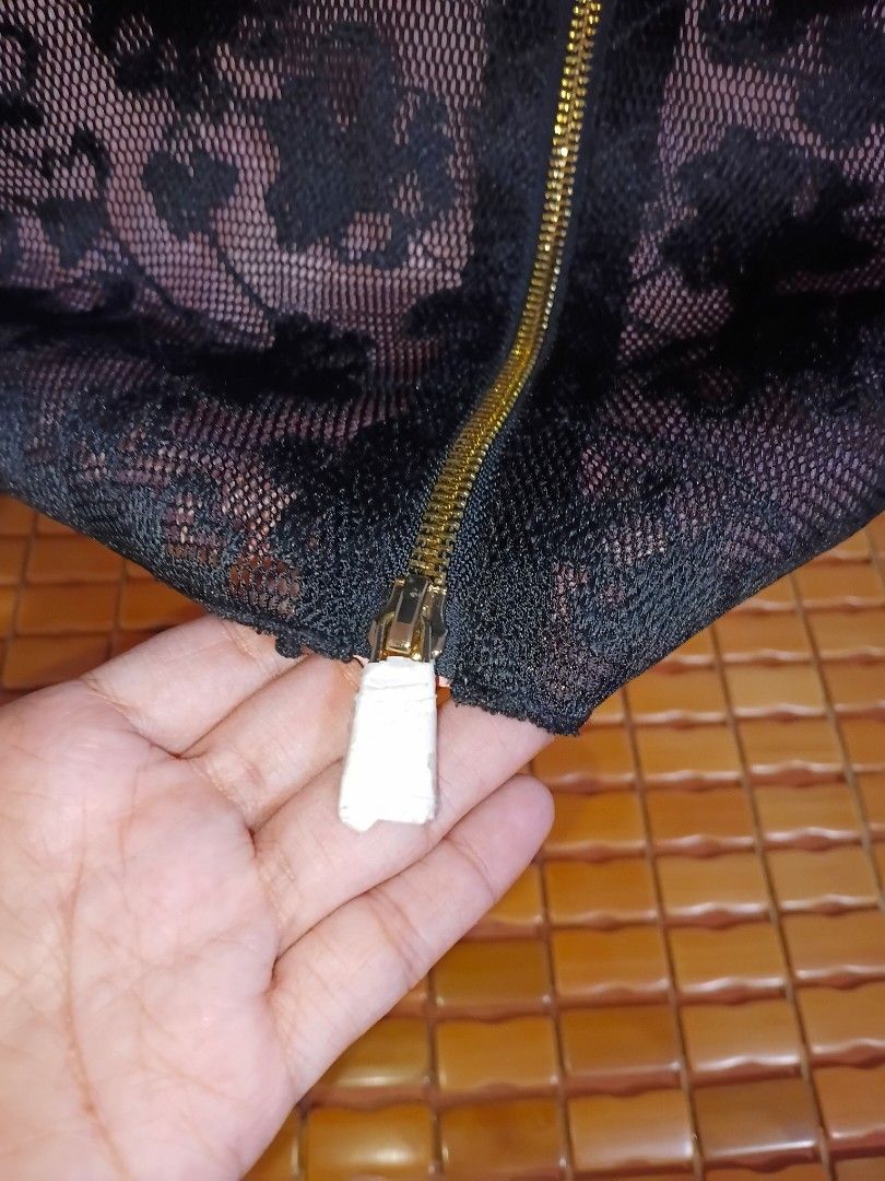 Juicy Couture (Category: Evening dresses & gowns) located in Las Pinas. Submitted by jennyheaven (Listing ID 1463244910, Image 2). Description: .