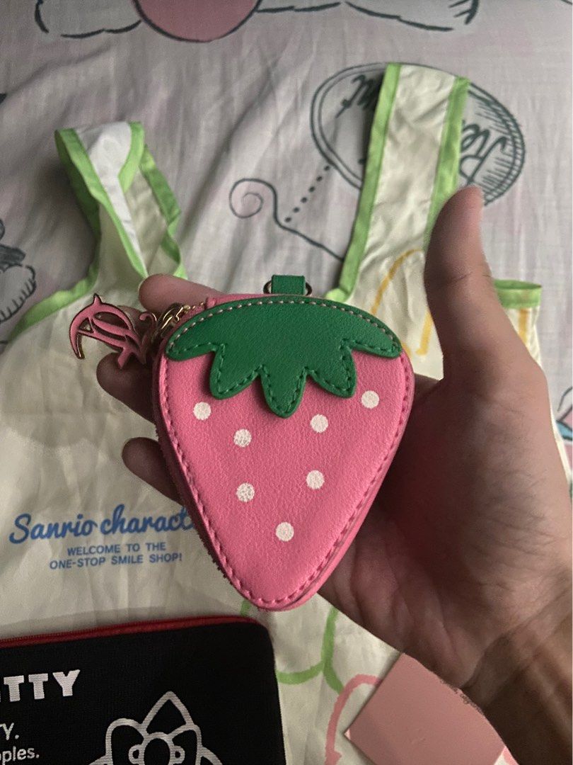 Juicy couture (Category: Purses & Pouches) located in Balanga. Submitted by Andy_toploaders (Listing ID 1463265804, Image 1). Description: Super goods No flaws .