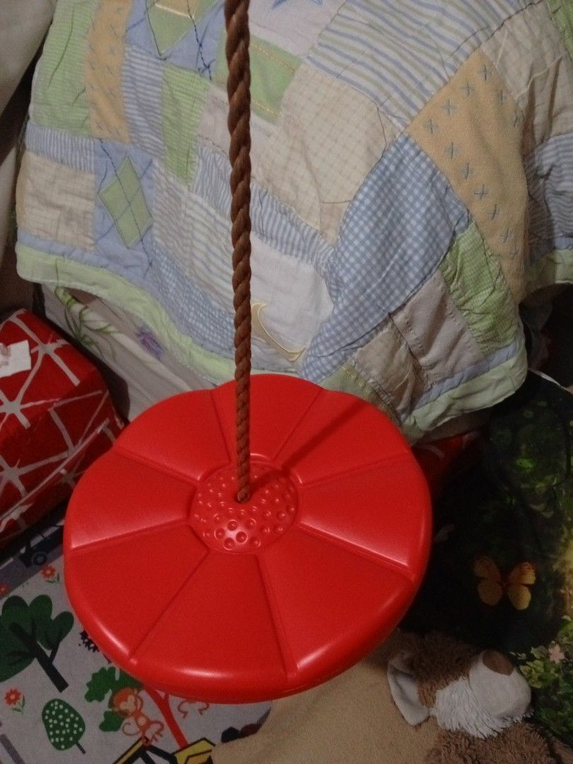 Kids swing (Category: Infant Playtime) located in Cainta. Submitted by ziannika28 (Listing ID 1463140948, Image 1). Description: Preloved please manage your expectations still in good condition rfs: ayaw na ng anak ko.