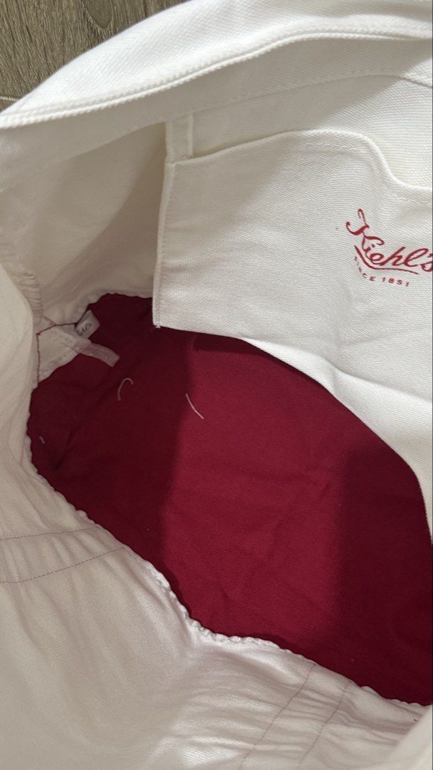 Kiehl’s Canvass Shopper Bag (Category: Tote Bags) located in Cordova. Submitted by thedecluterrer (Listing ID 1463123573, Image 3). Description: .