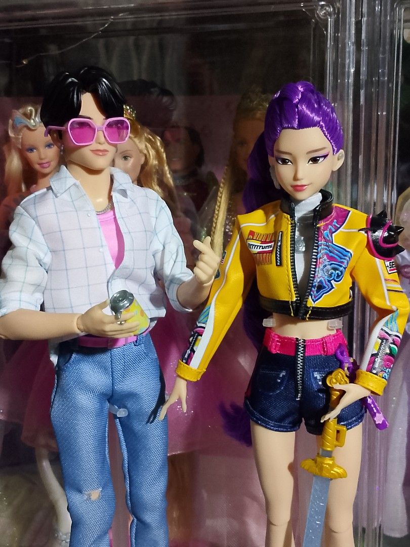 K-Pop Demon Hunters doll (Category: Figurines & Statues) located in Bacoor. Submitted by barbiesauurrr (Listing ID 1463166655, Image 3). Description: K-Pop Demon Hunters DOLL FOR SALE TAKE ALL 6800 No issues. Good as new ✨ Tinanggal lang sa box lahat then display sa acrylic cabinet Zoey, Mira, Rumi and Jinu ✨ Andito pa yung boxes nila.