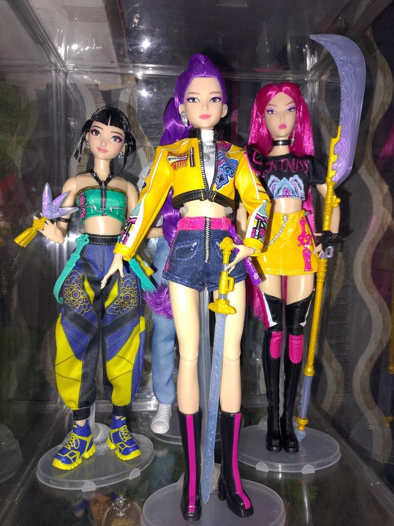 K-Pop Demon Hunters doll (Category: Figurines & Statues) located in Bacoor. Submitted by barbiesauurrr (Listing ID 1463166655, Image 1). Description: K-Pop Demon Hunters DOLL FOR SALE TAKE ALL 6800 No issues. Good as new ✨ Tinanggal lang sa box lahat then display sa acrylic cabinet Zoey, Mira, Rumi and Jinu ✨ Andito pa yung boxes nila.