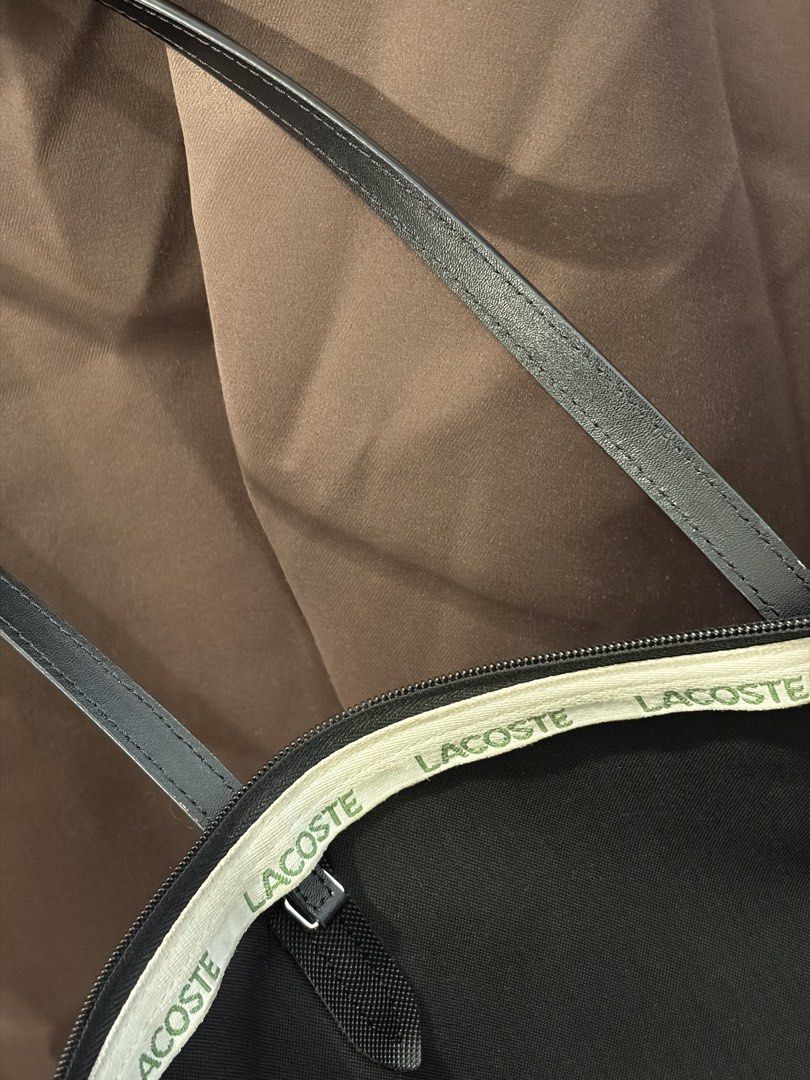 Lacoste Classic Tote Large Black (Category: Tote Bags) located in Manila. Submitted by issathings (Listing ID 1463302286, Image 3). Description: rush selling, negotiable lalamove or LBC COP.