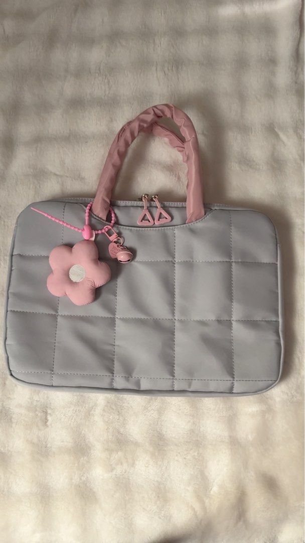 Laptop 13” Bag Blue x Pink (Category: Laptop Bags & Sleeves) located in Caloocan City. Submitted by .manel. (Listing ID 1463291989, Image 3). Description: brand new, recorded for promoting purposes.