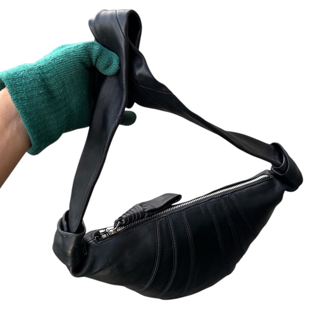 Lemaire (Category: Cross-body Bags) located in San Fabian. Submitted by rei_aniels (Listing ID 1463125295, Image 3). Description: LEMAIRE Made in SPAIN Genuine leather Like new Ykk Zip Black Small size .