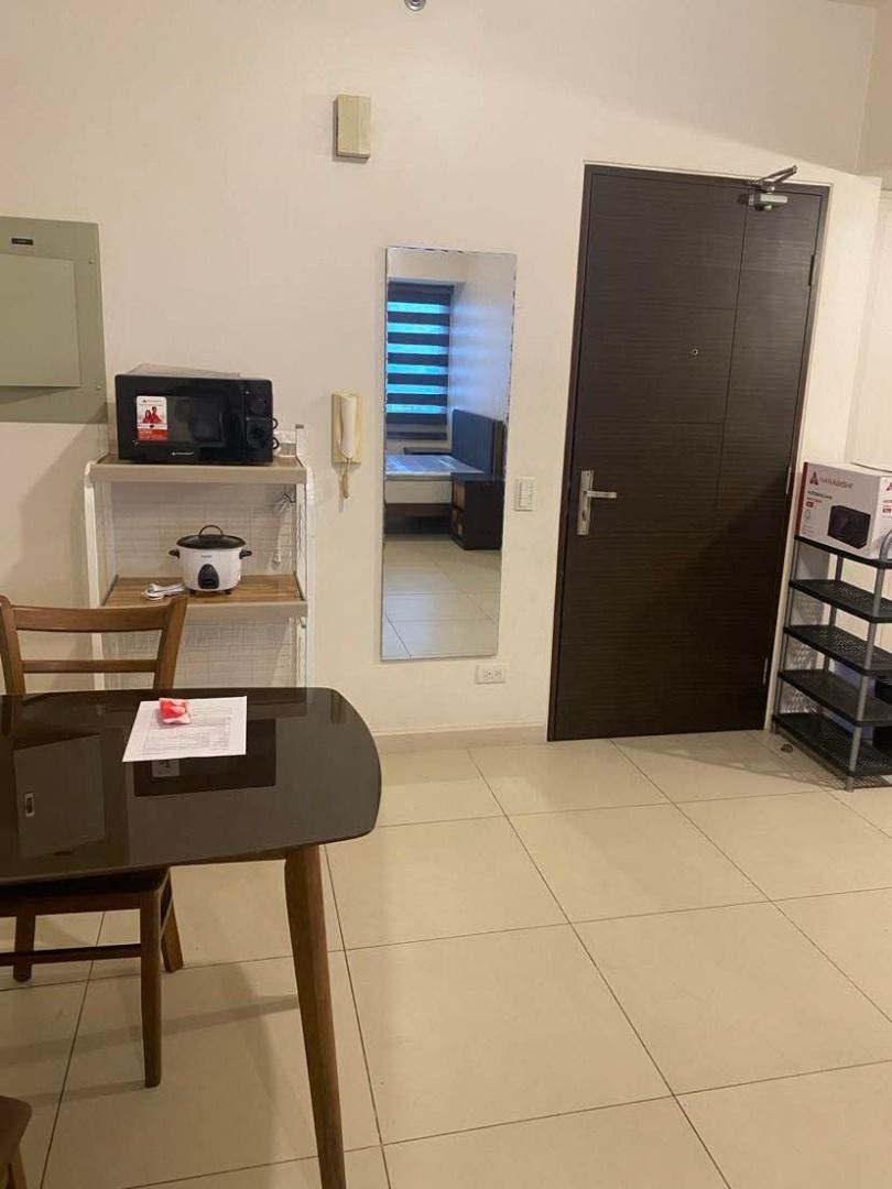 Lerato Tower 1, studio-type for rent (Category: Apartments & Condos) located in Makati City. Submitted by lemontreerealestateinc. (Listing ID 1463164571, Image 2). Description: FOR RENT The Lerato, Tower 1 Makati City Furnished Studio-type condominium unit for rent at The Lerato with a 32 sqm floor area. This Furnished condo in Makati City offers a comfortable and convenient lifestyle in a prime location near offices, shopping malls, restaurants,