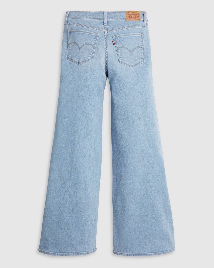 Levi’s 318 Shaping Wide Leg s26 (Category: Jeans) located in Makati City. Submitted by carlysd (Listing ID 1463188250, Image 2). Description: Brand new with tags! 318 Shaping Wide-Leg jeans lengthen your legs, hug your curves and celebrate your features. Plus, they’re designed with a built-in front panel that smooths and supports. Super-comfortable jeans with a flattering wide-leg silhouette Made to flatter your figure and celebrate your form Des