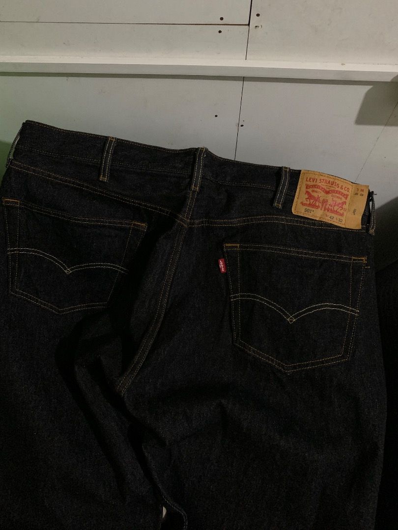 levi’s 501 pants (Category: Jeans) located in Caloocan City. Submitted by chp.mrtnz (Listing ID 1463177644, Image 3). Description: 42 x 32 crispy condition as new.