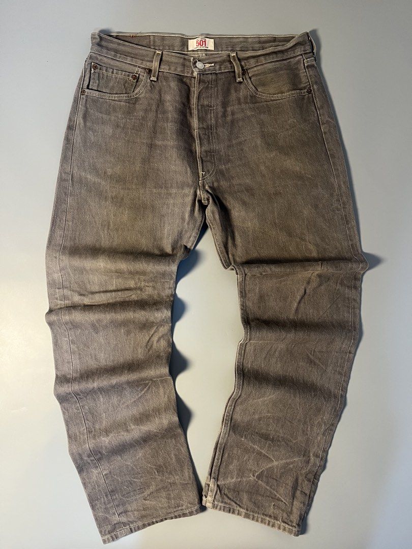 LEVIS 501 STRAIGHT LEG BUTTON FLY (Category: Jeans) located in Mabalacat. Submitted by carlfinds (Listing ID 1463246019, Image 2). Description: “36Waist “43Length “9Legopen Authentic/Legit No issue Mop gcash courier jnt.