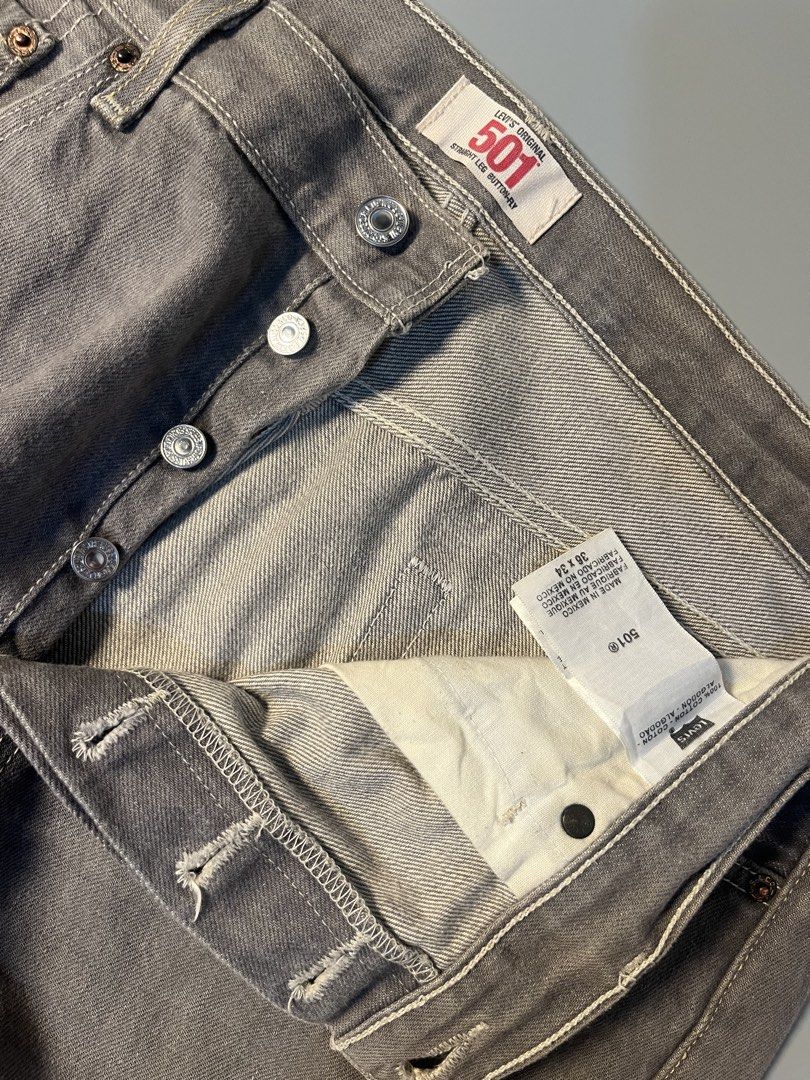 LEVIS 501 STRAIGHT LEG BUTTON FLY (Category: Jeans) located in Mabalacat. Submitted by carlfinds (Listing ID 1463246019, Image 3). Description: “36Waist “43Length “9Legopen Authentic/Legit No issue Mop gcash courier jnt.