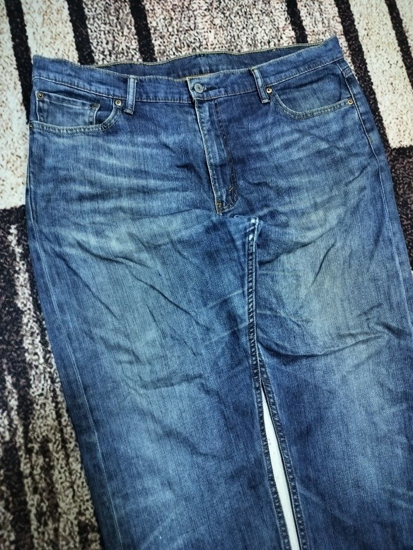 Levi's 504 Blue Denim Jeans (Category: Jeans) located in Taguig. Submitted by thriftybounce (Listing ID 1463192595, Image 3). Description: Size : 38 Length : 43 HEM : 8 Color Rate : 9.4/10 Issue : Check last pic.