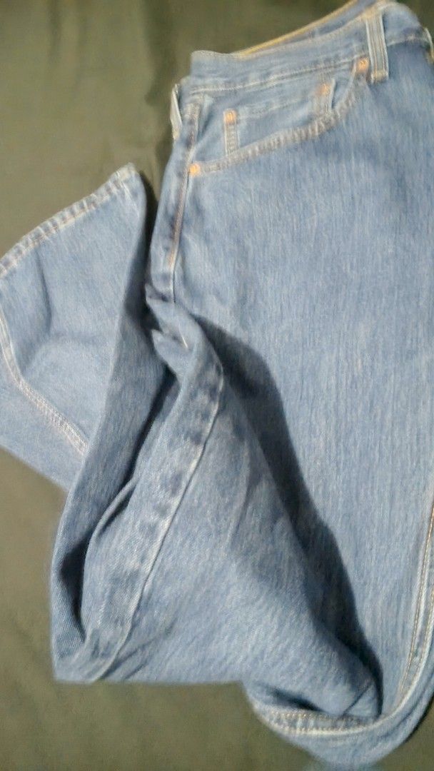 Levi's 505 Regular Fit Jeans 34x34 (Category: Jeans) located in Manila. Submitted by annetouched (Listing ID 1463165199, Image 1). Description: - Classic Levi's 505 Jeans - Regular Fit - Size: 34 Waist x 34 Length - Color: Blue Denim Wash - Ideal for everyday wear - Price Negotiable.