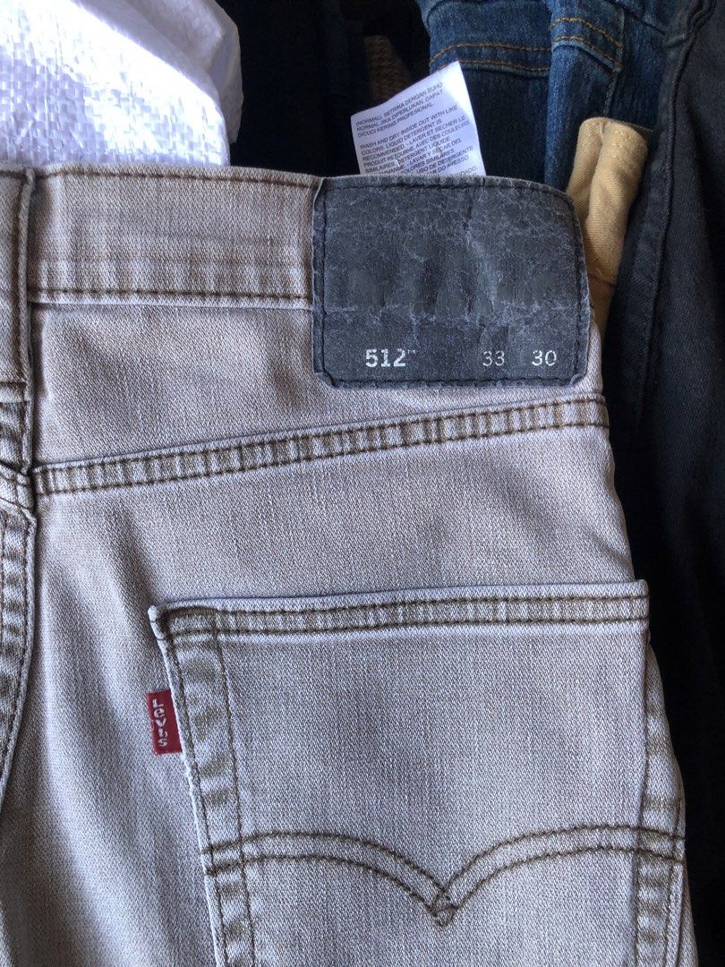 Levis 512 womens jeans (Category: Jeans) located in Manila. Submitted by momosshix2001 (Listing ID 1463161360, Image 2). Description: For sale!! Levis 512 for womens Size:33 on tag Issue: Sa may leather patch 400 shipped!!.