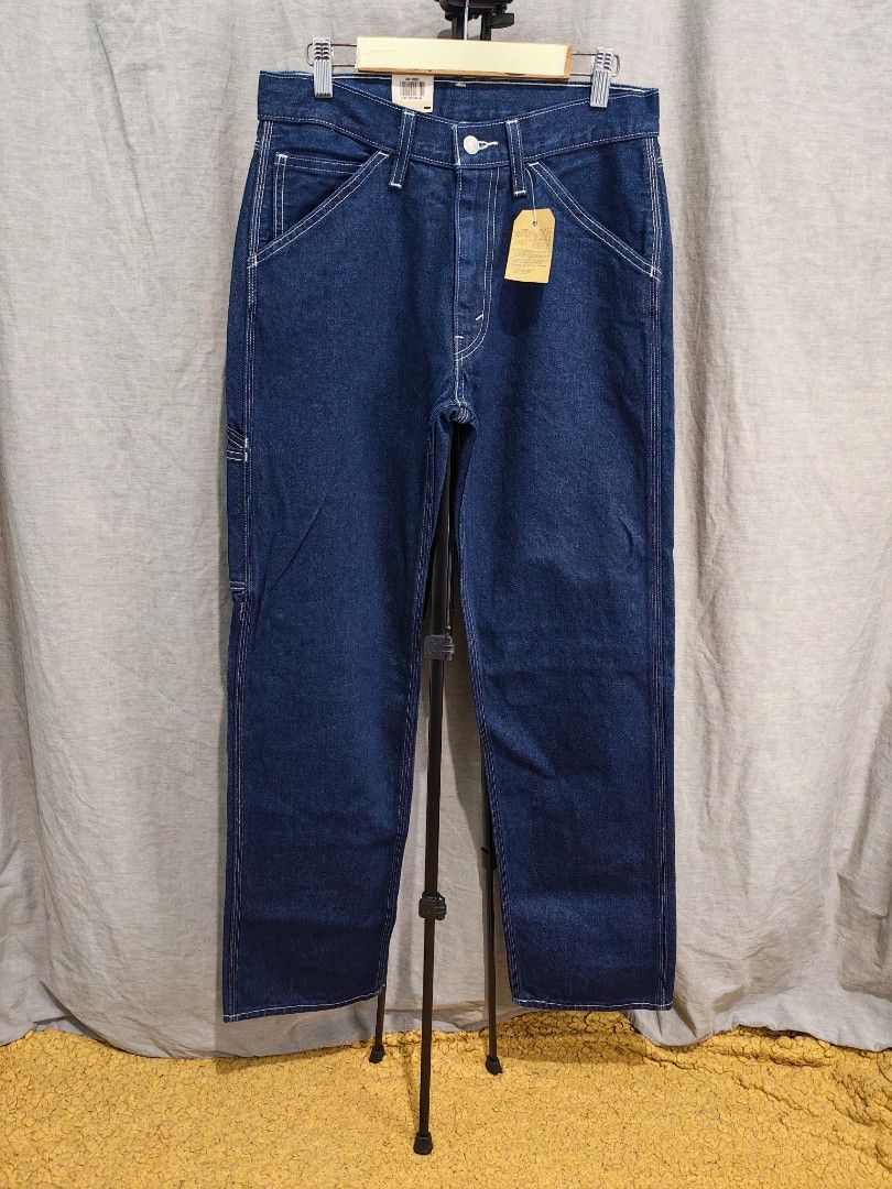 Levis carpenter pants (Category: Jeans) located in Baguio. Submitted by used_clothing2600 (Listing ID 1463283953, Image 1). Description: Levis carpenter pants brandnew size 28 measurements waist 15 inches front rise 11 thigh 11 knee 9.5 inseam 30 outseam 41.5 leg opening 8 P 3,480.
