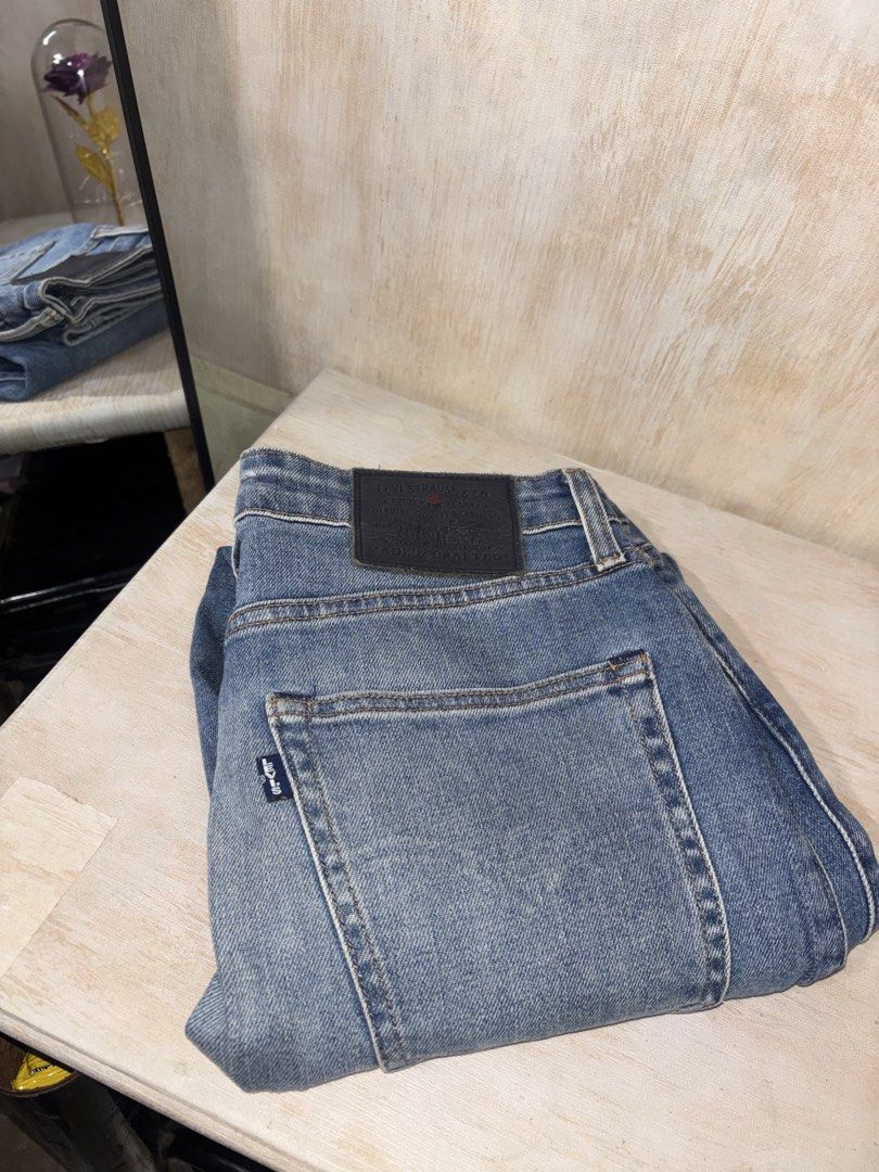 LEVIS MADE AND CRAFTED SELVEDGE DENIM PANTS (Category: Jeans) located in Cabuyao City. Submitted by pormanation-thrift-store (Listing ID 1463128606, Image 2). Description: LEVIS MADE AND CRAFTED SELVEDGE DENIM PANTS Condition: EXCELLENT Color rate: 9.5/10 Size: 30 Dimes: 30”Wx37.5”L Issue: NONE❌ Price: 2500.
