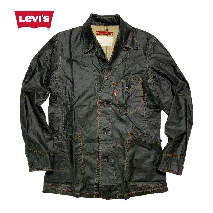 Levi's Redloop Casual Blaze (Category: Coats, Jackets and Outerwear) located in Hilongos. Submitted by thriftnilj123 (Listing ID 1463131000, Image 1). Description: DIMES: 21 x 29 size L on tag issue: have flaws check pictures below but washable naman yung iba.