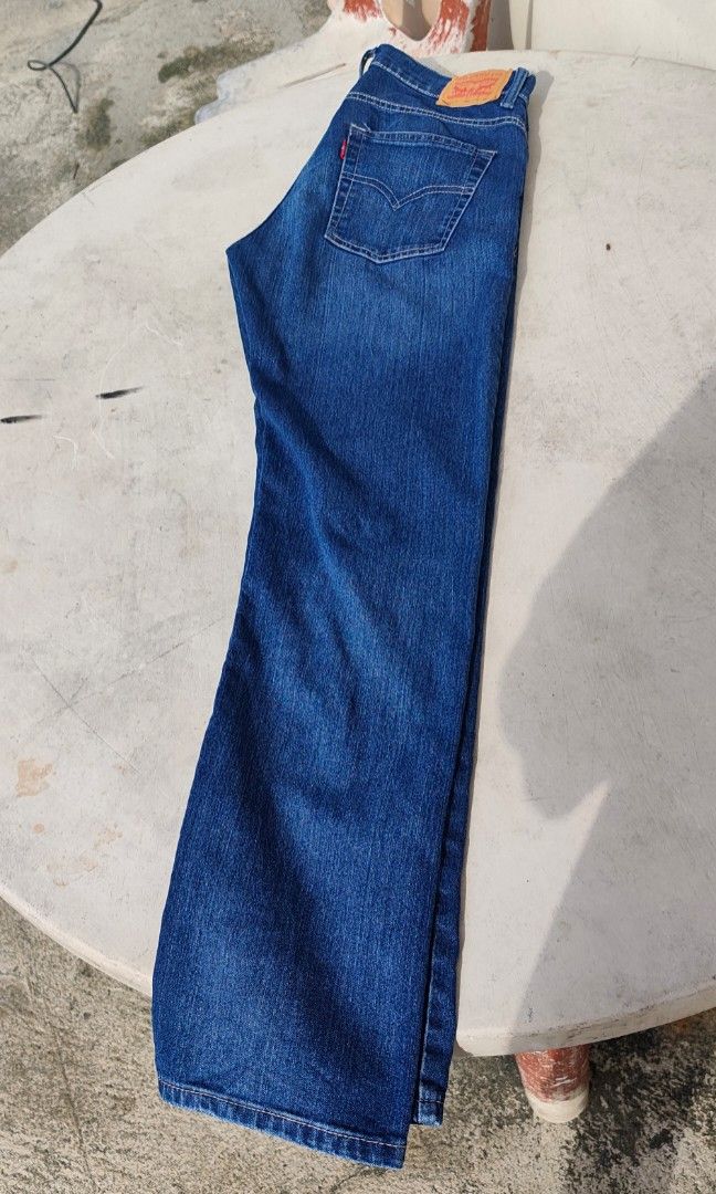 Levi's Slimfit 511 W29 L29 (Category: Activewear) located in Villasis. Submitted by znivvthrift (Listing ID 1463195347, Image 1). Description: no issue like new condition L29 W29.