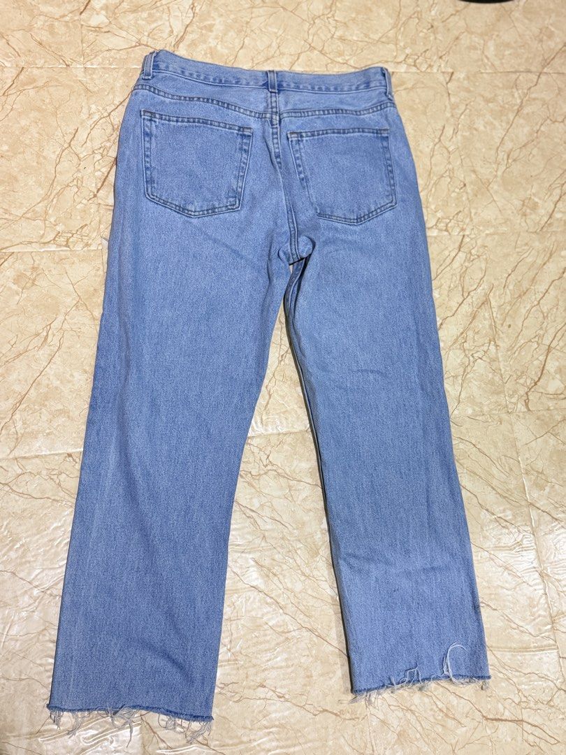light blue George regular fit frayed cut (Category: Jeans) located in Manila. Submitted by _declutterprelovezz (Listing ID 1463277319, Image 2). Description: light blue George regular-fit denim jeans.