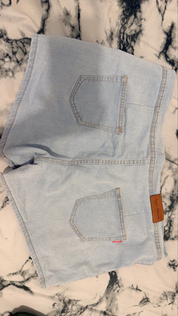 Light Wash Denim Shorts Size 40 (Category: Shorts) located in Pasay City. Submitted by thriftyfinds90 (Listing ID 1463134252, Image 2). Description: - Brand: Sergio Tacchini - Style: Light wash denim shorts - Size: Tagged 40 - Occasion: Casual wear ✨ Mostly new/almost new or worn 1–2x. Most fit XL–XXL RFS: Decluttering + downsizing 🤍 Actual color may vary due to lighting. MOP: Gcash MOD: Meet up @La Verti Residences/ Manila Adventist Hospital - 
