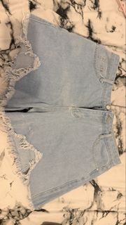 (Category: ) located in . Submitted by thriftyfinds90 (Listing ID 1463134573, Image 1). Description: .