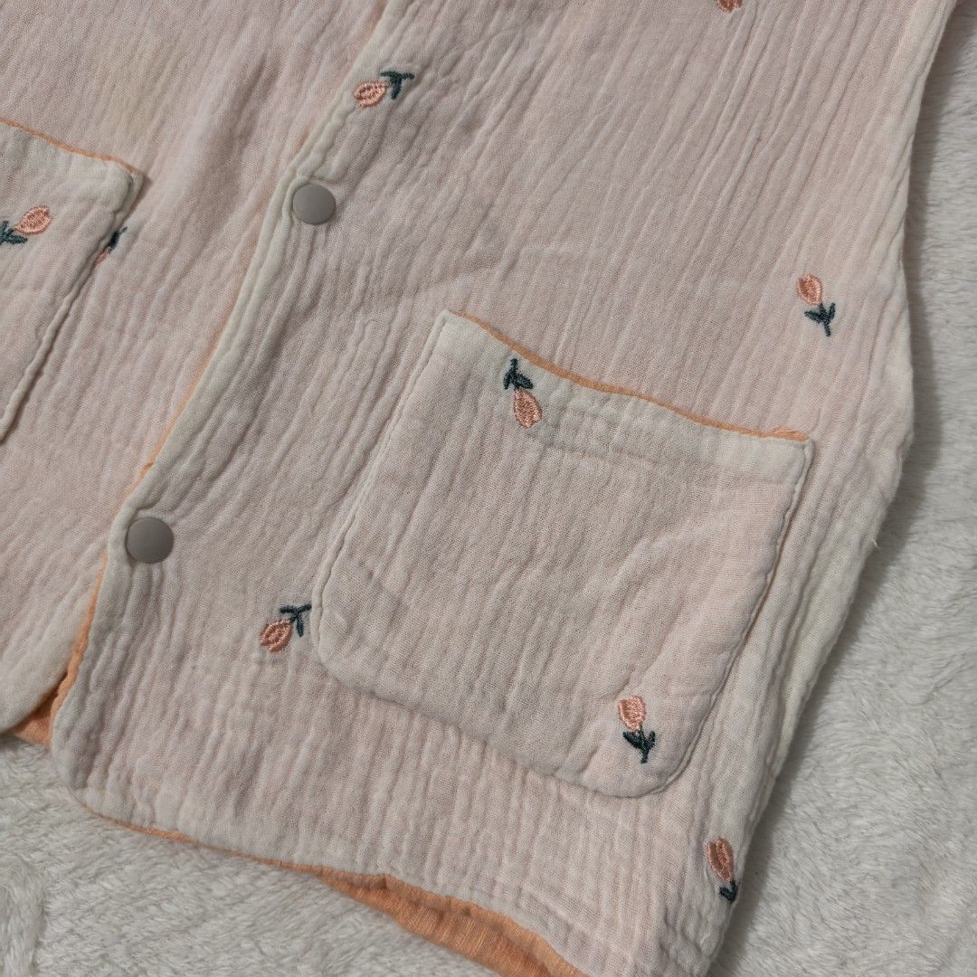 Linen Top (6Y) (Category: Babies & Kids Fashion) located in Cebu City. Submitted by stealmycloset_ (Listing ID 1463322037, Image 3). Description: May small pink dot, but not noticeable.