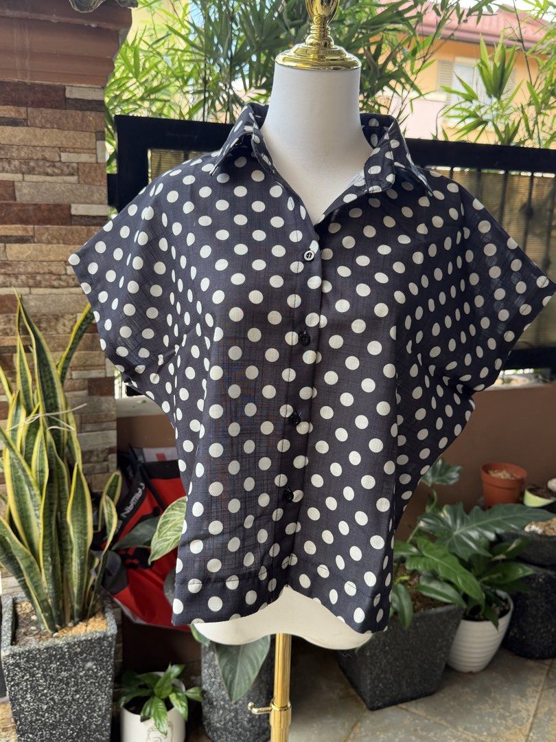 Linen top Bangkok (Category: Blouses) located in Dasmarinas. Submitted by preloved_brandedbackup (Listing ID 1463143986, Image 1). Description: Onhand ph Small to xl frames.