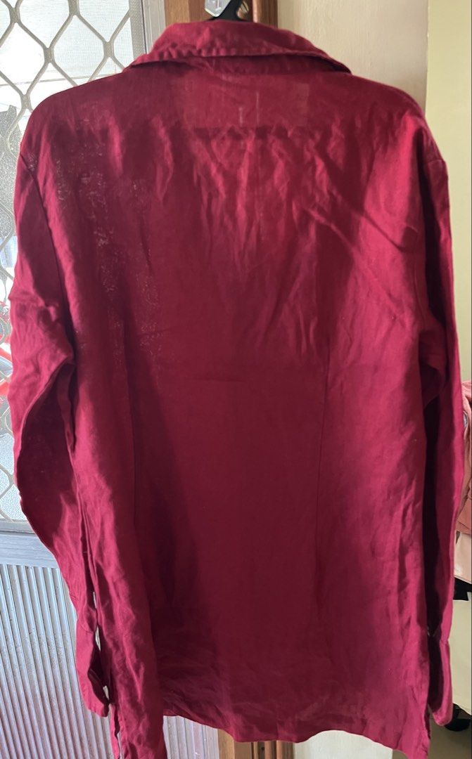 Long sleeves (Category: Longsleeves) located in Bacoor. Submitted by ayit. (Listing ID 1463183349, Image 2). Description: Med large fit asian size - Deep red long-sleeved top - Size: Medium (fits EU 38/UK 10/US 6) - Classic button-down design with collar - Versatile for casual or semi-formal wear - Comfortable fabric.