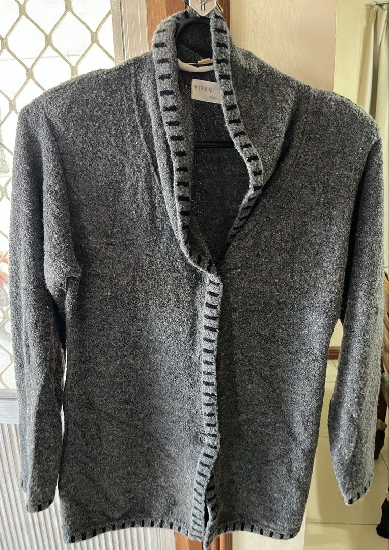 Long sleeves cardign (Category: Coats, Jackets and Outerwear) located in Bacoor. Submitted by ayit. (Listing ID 1463165159, Image 1). Description: .