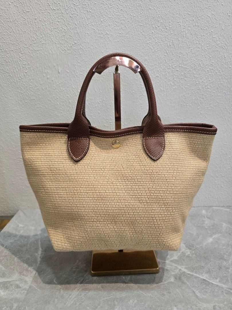 Longchamp Le Panier Pliage Tote Bag (Category: Tote Bags) located in Manila. Submitted by ej.collections (Listing ID 1463260820, Image 3). Description: NEGOTIABLE PRICE ALL ITEMS ARE ONHAND 💯 GUARANTEED AUTHENTIC MONEY BACK IF PROVEN FAKE •Size: Small •Condition: Excellent/Like New •Inclusion: Bag only with generic dustbag •Plus shipping fee •Local & international shipment 📍Loc. Davao City.