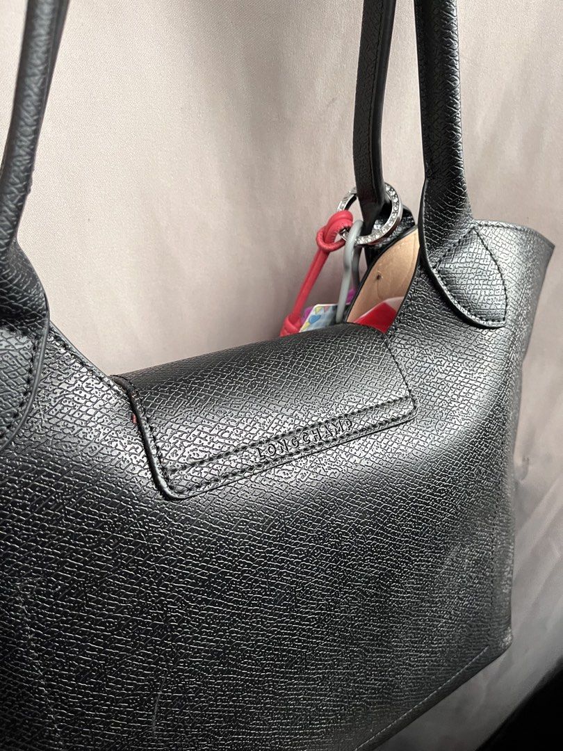 Longchamp leather (Category: Luxury Accessories) located in San Jacinto. Submitted by kellysthrift_ (Listing ID 1463325193, Image 2). Description: Longchamp leather.