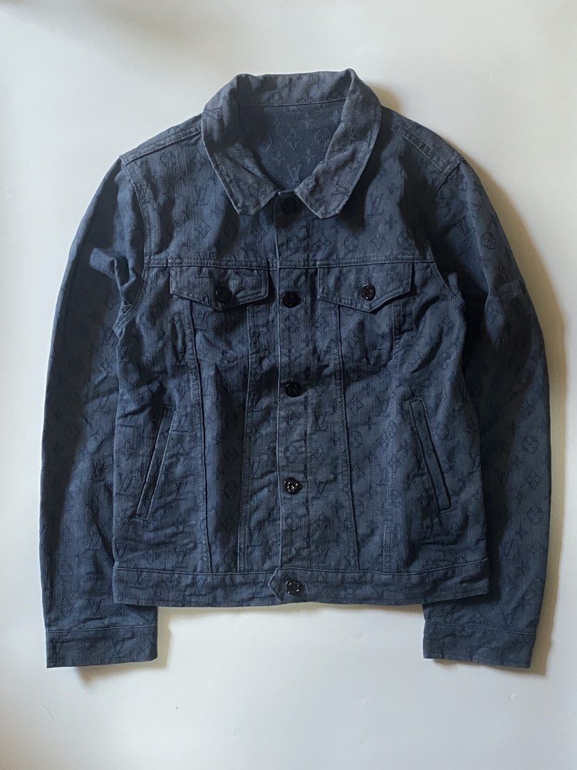 Louis Vuitton Blue Monogram Jacket (Category: Coats, Jackets and Outerwear) located in Manila. Submitted by finofindthisart (Listing ID 1463238842, Image 2). Description: Length 24 Width 18 Measured it by inches P2499 Issue: N/A This is a pre-loved/thrifted items and may show minor signs of issue due to its vintage nature. Kindly manage expectations. No refunds or exchanges will be accepted. 📍Pasay City DM for inquiries..