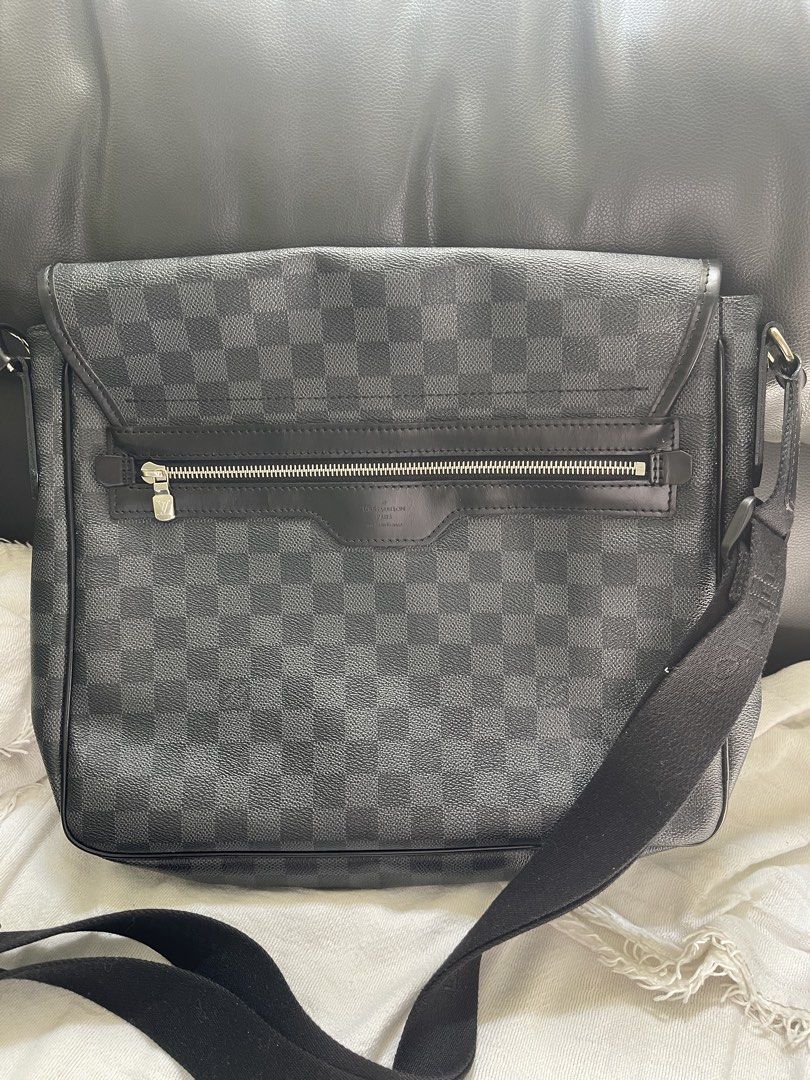 Louis Vuitton Damier Graphite Messenger Bag (Category: Luxury Bags & Wallets) located in Quezon City. Submitted by nicole.ybelga (Listing ID 1463133047, Image 1). Description: - Authentic Louis Vuitton messenger bag - Classic Damier Graphite canvas - Convenient front zip pocket - Spacious main compartment - Adjustable shoulder strap for comfortable carrying - Distinctive SP1100 stamp on zipper pull - Ideal for everyday use Negotiable .