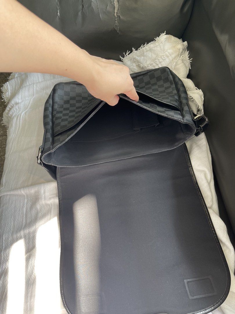 Louis Vuitton Damier Graphite Messenger Bag (Category: Luxury Bags & Wallets) located in Quezon City. Submitted by nicole.ybelga (Listing ID 1463133047, Image 3). Description: - Authentic Louis Vuitton messenger bag - Classic Damier Graphite canvas - Convenient front zip pocket - Spacious main compartment - Adjustable shoulder strap for comfortable carrying - Distinctive SP1100 stamp on zipper pull - Ideal for everyday use Negotiable .