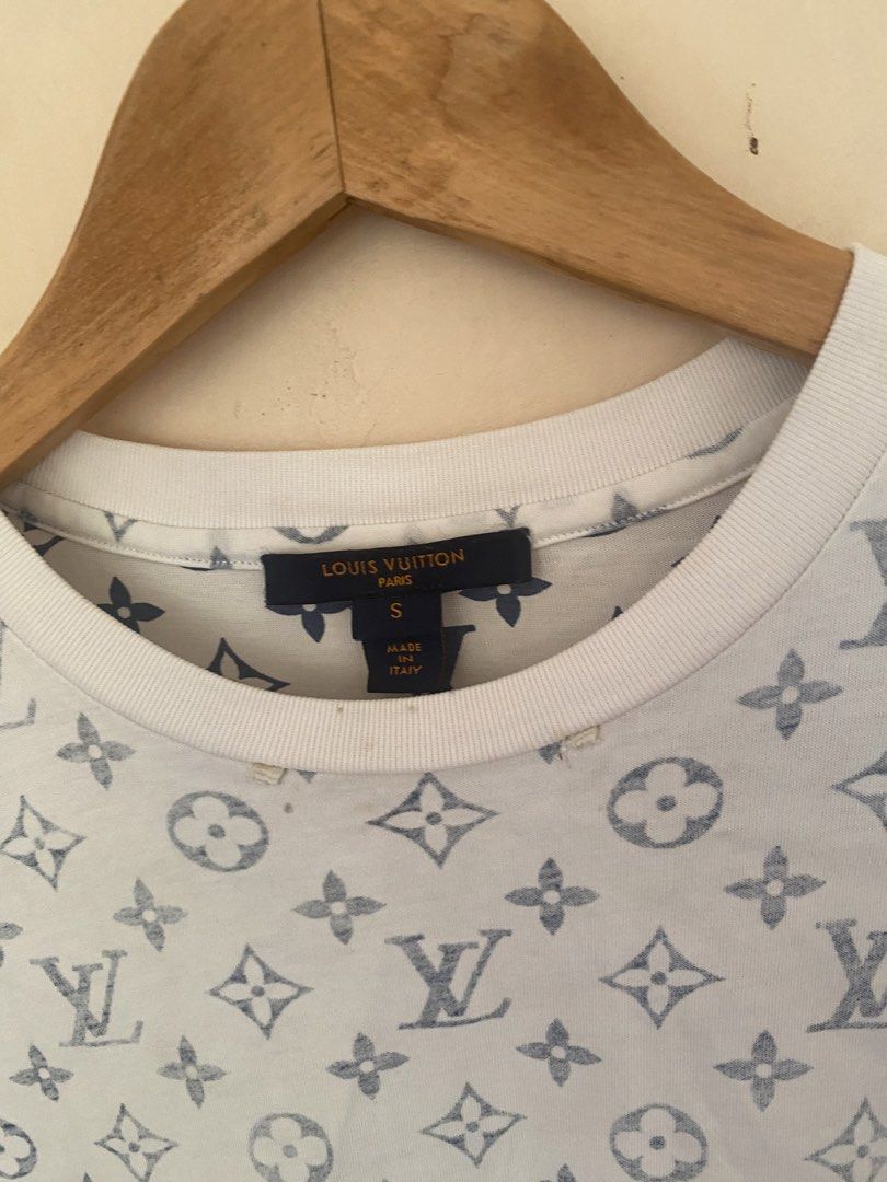 Louis Vuitton Monogram inner design T-Shirt Size S (Category: Tshirts & Polo Shirts ) located in Bocaue. Submitted by pards23 (Listing ID 1463322672, Image 2). Description: - Louis Vuitton T-Shirt - Color: White with all-over grey monogram print inner design - Style: Short sleeves, crew neck - Origin: Made in Italy - Size: S - Ideal for Louis Vuitton fans Off/legit not sure kung legit Dimes W19 L26 Condition 9.5/10 Issue : tiny dot hole malapit s