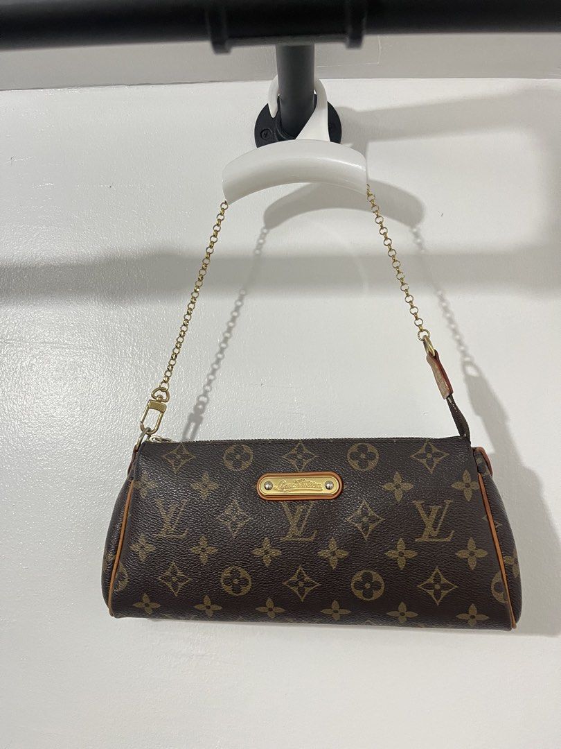 Louis Vuitton Monogram Pochette Accessoire (Category: Luxury Bags & Wallets) located in Binan City. Submitted by janelle_a (Listing ID 1463200326, Image 1). Description: - Like New Classic Louis Vuitton Pochette - Monogram canvas with gold hardware - Perfect size for essentials - Can be used as a clutch or small shoulder bag (chain strap not included) - Korea Source (auth not guarantee) but CODED (accurate code based gg) - Negooooo!!!.