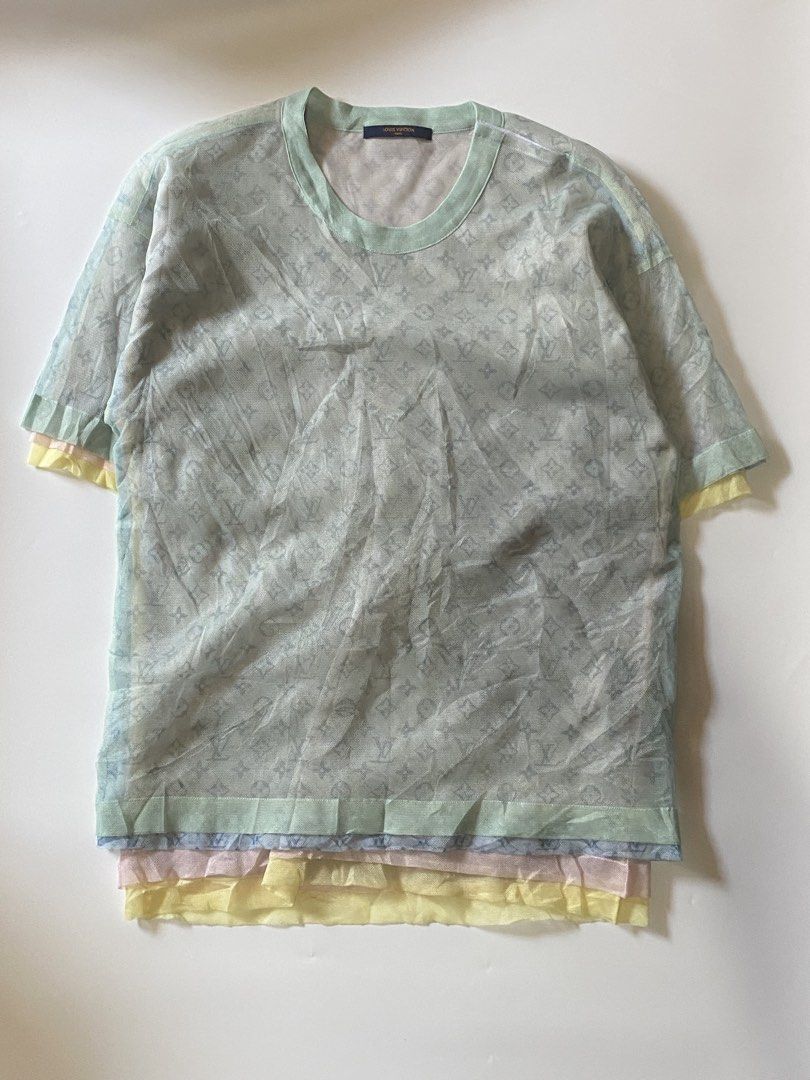 Louis Vuitton Monogram Tulle Shirt (Category: Tshirts & Polo Shirts ) located in Manila. Submitted by finofindthisart (Listing ID 1463239652, Image 2). Description: Length 28 Width 21 Measured it by inches P1999 Issue: N/A This is a pre-loved/thrifted items and may show minor signs of issue due to its vintage nature. Kindly manage expectations. No refunds or exchanges will be accepted. 📍Pasay City DM for inquiries..