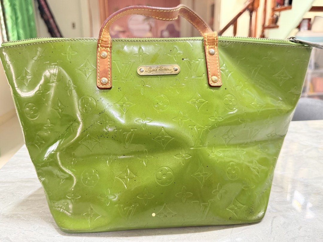 Louis Vuitton Monogram Vernis Bellevue Bag (Category: Tote Bags) located in Naga. Submitted by grand_trehh (Listing ID 1463147272, Image 1). Description: a Louis Vuitton Monogram Vernis Bellevue Bag -this bag have signs of use - price is negotiable .