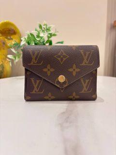 (Category: ) located in . Submitted by luxshare_preloved_ (Listing ID 1463236443, Image 1). Description: .