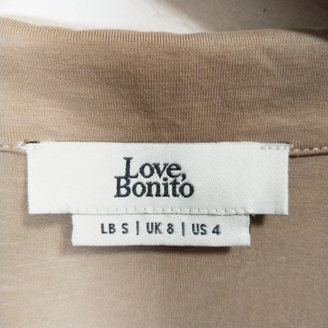Love Bonito Collar Button Down (Category: Blouses) located in Pateros City. Submitted by blashjunks.y2k (Listing ID 1463223262, Image 3). Description: LOVE BONITO COLLAR BUTTON DOWN SMALL ON TAG 750PHP MSG US.